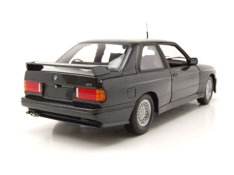 BMW M3 E30 1:18