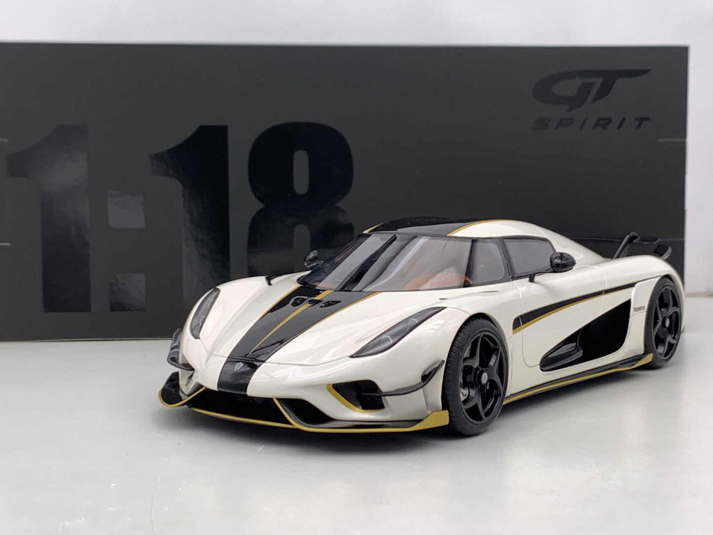 Koenigsegg Regera 1:18