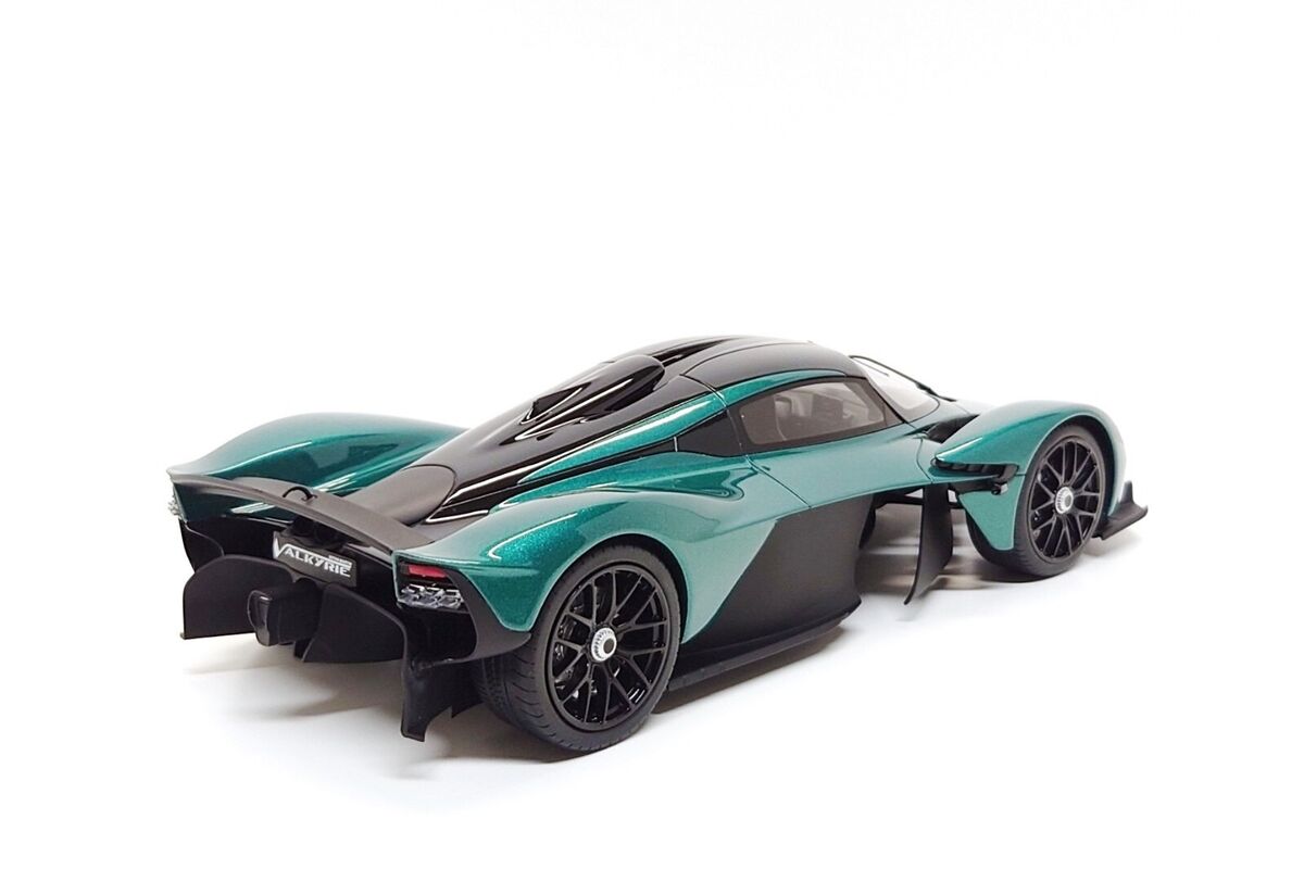 Aston Martin Valkyrie 1/18