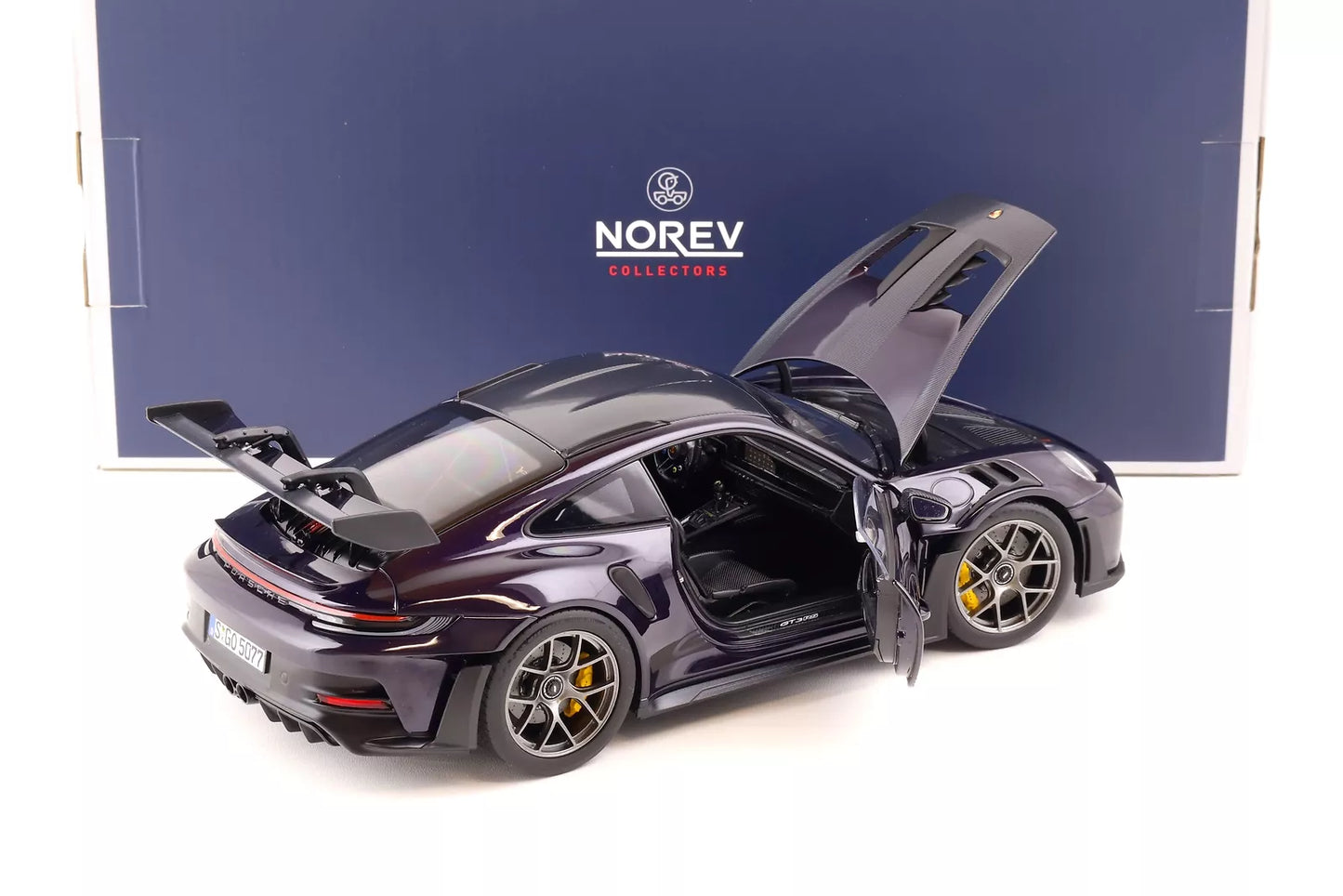 Porsche 911 GT3 RS 1:18
